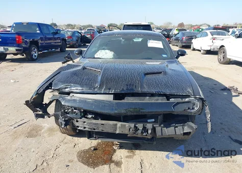 2023 Dodge Challenger Sxt z USA, uszkodzony, nr VIN 2C3CDZAG5PH606356